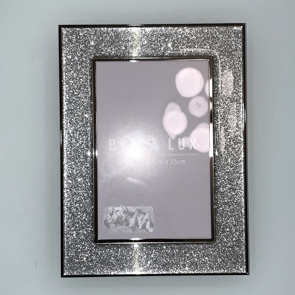 *NEW* Bella Lux picture frame - Picture 5 of 7